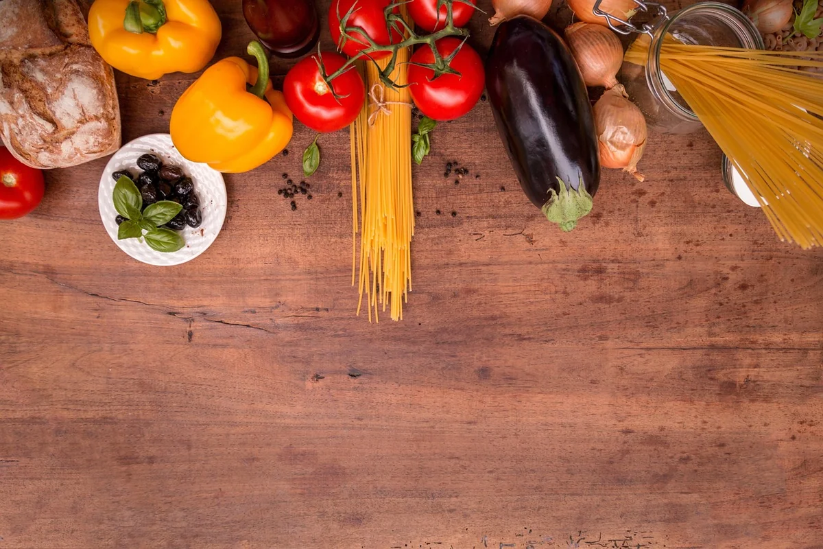 Comment rendre un repas grec sain sans le vider de sa gourmandise